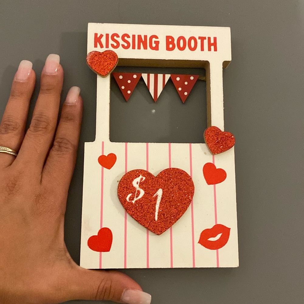 Valentine’s Tabletop Decor